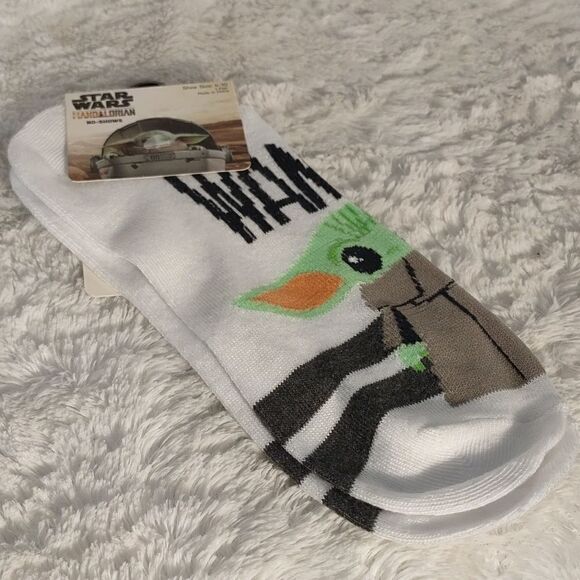 Star Wars Mandalorian "Wanted" Socks - Picture 1 of 5